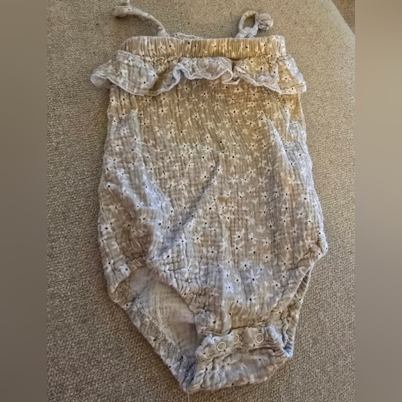 *Floral Ruffle One Piece 18-24 months, good condition - Picture 1 of 2